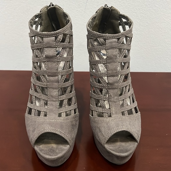 G by Guess GG-CHENTEL2 Gray Fabric Size 7 - Picture 4 of 13